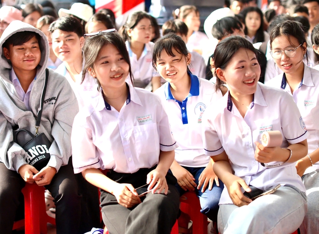 Mất căn cước, chưa kịp làm căn cước thì đi thi tốt nghiệp ra sao? - Ảnh 1.