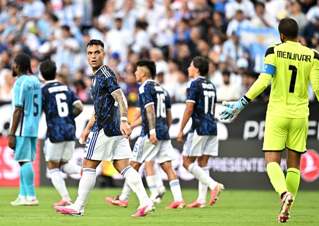 Messi chỉ dự bị, không đá phút nào: Argentina vẫn thắng đậm Honduras trước gần 100.000 khán giả tại Mỹ- Ảnh 2. Messi chỉ dự bị, không đá phút nào: Argentina vẫn thắng đậm Honduras trước gần 100.000 khán giả tại Mỹ- Ảnh 2.