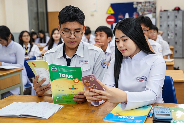 Thi tốt nghiệp THPT 2026: 'Siết' ra đề, coi thi, chấm thi - Ảnh 2.