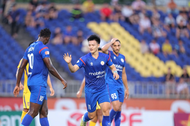 PVF-CAND bất ngờ đánh bại SLNA, đấu play-off giành vé trụ lại V-League- Ảnh 2. PVF-CAND bất ngờ đánh bại SLNA, đấu play-off giành vé trụ lại V-League- Ảnh 2.
