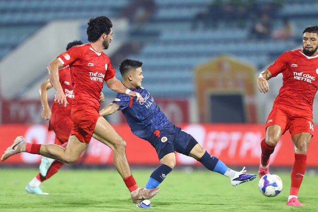Thua đau Thể Công Viettel, CLB CAHN vẫn vô địch nhưng không thể phá kỷ lục của Hà Nội- Ảnh 2. Thua đau Thể Công Viettel, CLB CAHN vẫn vô địch nhưng không thể phá kỷ lục của Hà Nội- Ảnh 2.