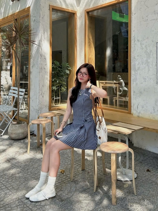 Sức sống mới của họa tiết gingham, nét cổ điển lên ngôi thời thượng - Ảnh 1.