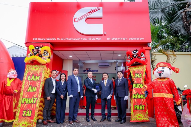 DKSH (Việt Nam) - Kỹ Thuật Hiệp Thanh khai trương Showroom Cummins ủy quyền tại Việt Nam- Ảnh 2. DKSH (Việt Nam) - Kỹ Thuật Hiệp Thanh khai trương Showroom Cummins ủy quyền tại Việt Nam- Ảnh 2.
