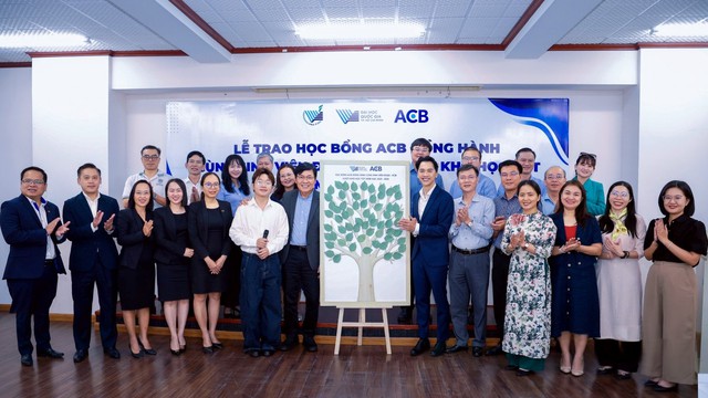 Sáng lập bởi những giảng viên đại học, giáo dục trở thành DNA của ACB - Ảnh 2.