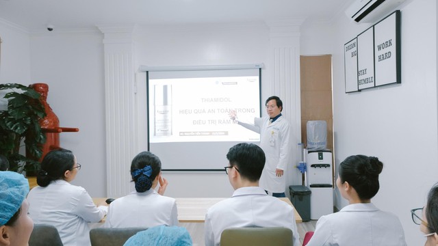 BS.CKII Nguyễn Tiến Thành: Chuyên gia điều trị biến chứng da- Ảnh 2. BS.CKII Nguyễn Tiến Thành: Chuyên gia điều trị biến chứng da- Ảnh 2.