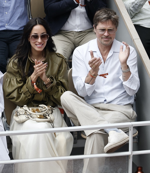 Brad Pitt say đắm bên bạn gái kém 29 tuổi - Ảnh 3.