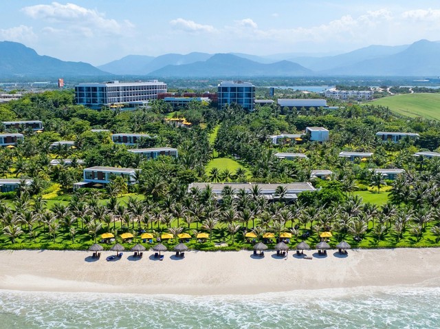 'Chữa lành' giữa Mù Cang Chải đến biệt thự triệu đô bên vịnh di sản- Ảnh 14. 'Chữa lành' giữa Mù Cang Chải đến biệt thự triệu đô bên vịnh di sản- Ảnh 14.