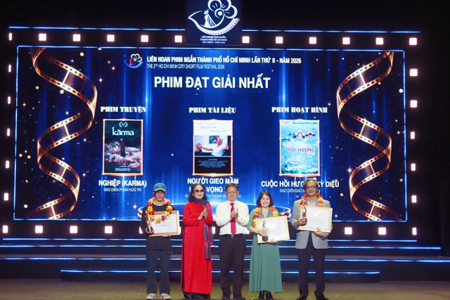 Những tác phẩm xuất sắc được xướng tên tại Liên hoan Phim ngắn TP.HCM lần II- Ảnh 4. Những tác phẩm xuất sắc được xướng tên tại Liên hoan Phim ngắn TP.HCM lần II- Ảnh 4.
