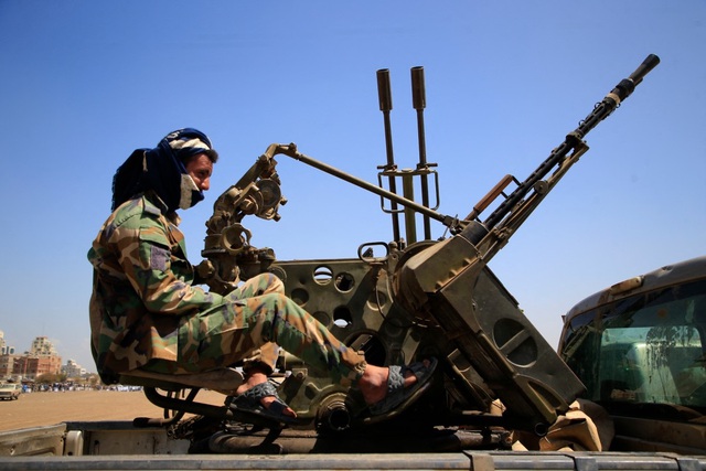 Houthi tấn công, cấm hoạt động hàng hải của Israel trên biển Đỏ- Ảnh 1. Houthi tấn công, cấm hoạt động hàng hải của Israel trên biển Đỏ- Ảnh 1.