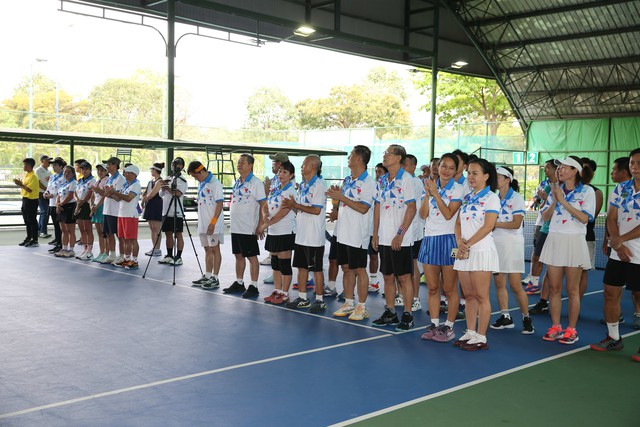 Pickleball vẫn mạnh, nhưng giải quần vợt Hội nhà báo TP.HCM 2026 không giảm sức hút - Ảnh 1.