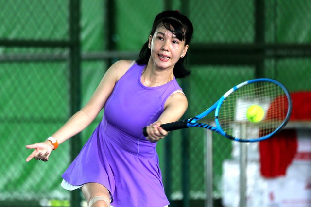 Pickleball vẫn mạnh, nhưng giải quần vợt Hội nhà báo TP.HCM 2026 không giảm sức hút - Ảnh 4.
