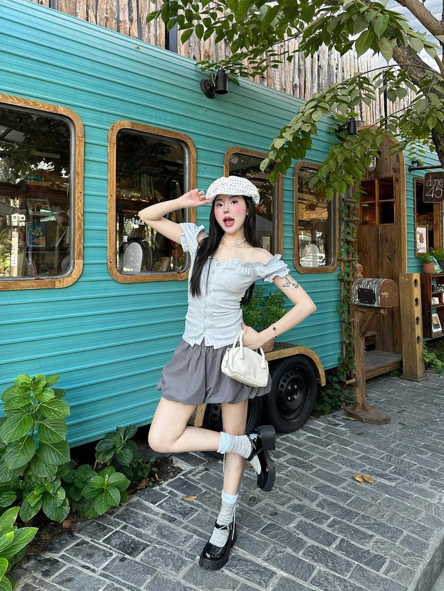 Bứt phá phong cách cùng chân váy bí dễ thương- Ảnh 4. Bứt phá phong cách cùng chân váy bí dễ thương- Ảnh 4.