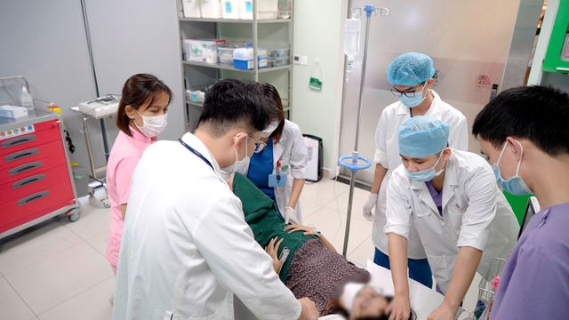 Cấp cứu thai phụ nhồi m&aacute;u cơ tim: Để kh&ocirc;ng phải chọn giữa mẹ v&agrave; con - Ảnh 1.