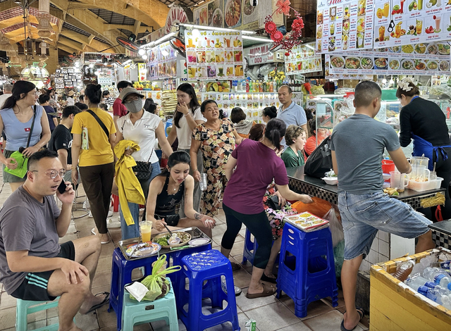 Quảng bá ẩm thực TP.HCM trên TikTok: Khám phá phường Sài Gòn, Bến Thành, Chợ Lớn - Ảnh 2.