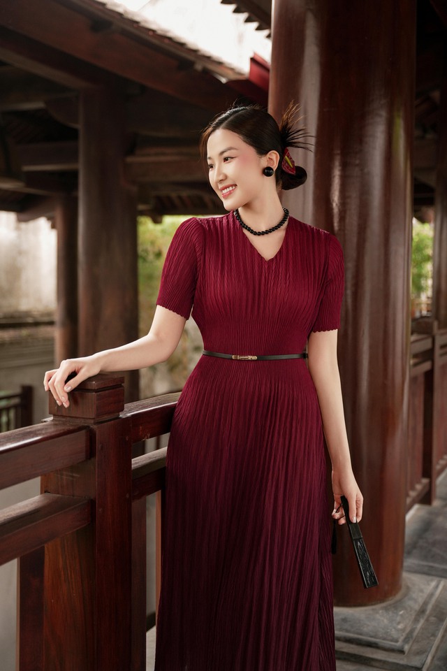 Bí quyết chọn đầm dự tiệc mùa hè tôn dáng cho mọi cô nàng- Ảnh 3.