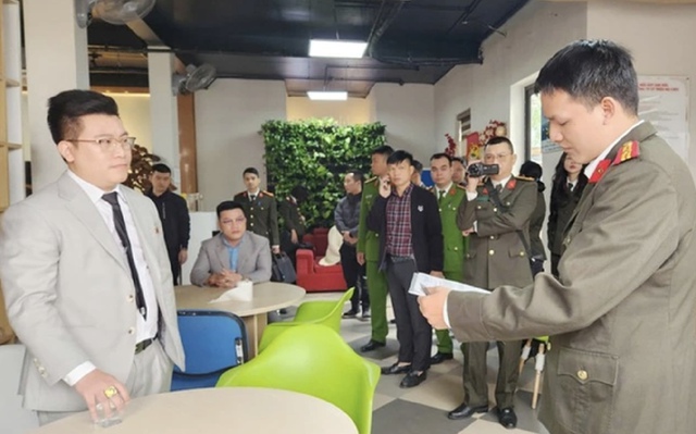 Tổng giám đốc Công ty Triệu Nụ Cười phát hành tiền lượng tử, lừa 34 tỉ đồng - Ảnh 1.