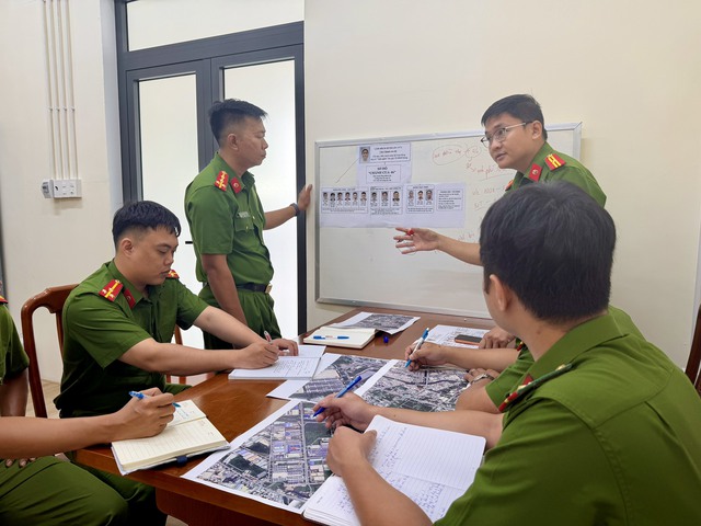 Công an TP.HCM bắt băng nhóm 'xã hội đen' ở Chành cua 46- Ảnh 3. Công an TP.HCM bắt băng nhóm 'xã hội đen' ở Chành cua 46- Ảnh 3.