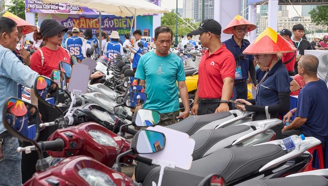 Giá bằng nửa thị trường Thái Lan, vì sao Honda UC3 vẫn bị khách Việt chê đắt? - Ảnh 3.