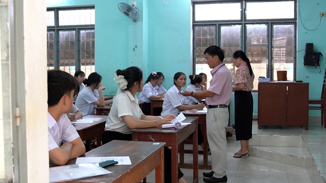 Thủ khoa kỳ thi tốt nghiệp THPT 2026 ở Quảng Ngãi đạt 37,25 điểm- Ảnh 1.