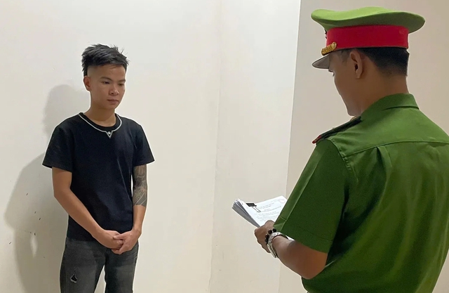 Bị chặn xe giữa đêm, thanh niên ở Đà Nẵng rút dao đâm 2 người trọng thương- Ảnh 1.