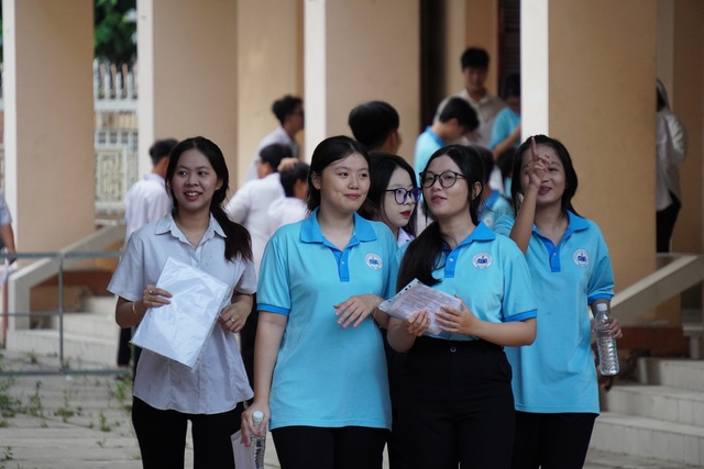 Vĩnh Long: 83 điểm 10 thi tốt nghiệp THPT 2026, 2 thủ khoa đạt 36 điểm - Ảnh 1.