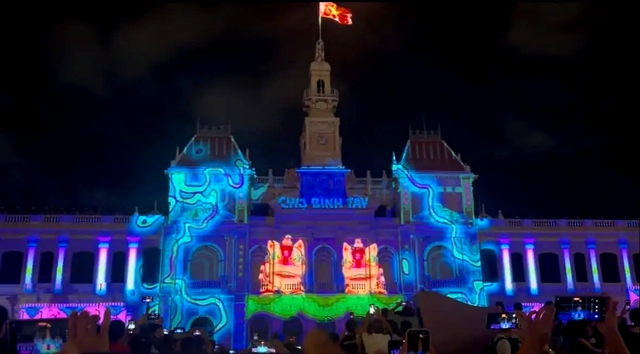 3D Mapping thắp sáng bầu trời TP.HCM dịp 50 năm thành phố mang tên Bác- Ảnh 11.