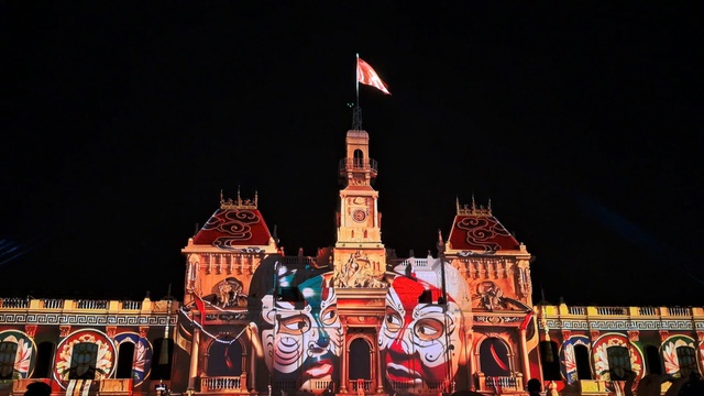 3D Mapping thắp sáng bầu trời TP.HCM dịp 50 năm thành phố mang tên Bác- Ảnh 6.