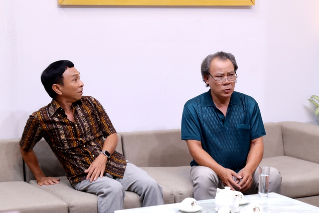 Nghệ sĩ Phương Bình: 2 lần nhận tin mất người thân khi đang trên sân khấu - Ảnh 1.