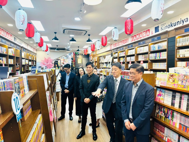 Phó tổng Lãnh sự quán Nhật Bản tại TP.HCM trải lòng việc tìm sách học tiếng Việt - Ảnh 5.