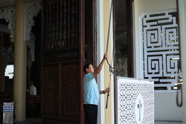Chuyện ít ai biết về những 'ông trùm' kéo chuông nhà thờ ở TP.HCM - Ảnh 2.