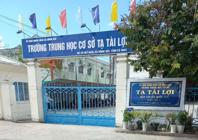 Kỷ luật cảnh cáo hiệu trưởng Trường THCS ở Cà Mau - Ảnh 1.