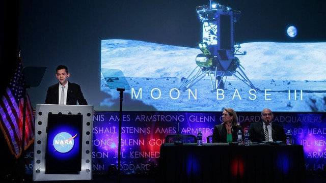 Nếu Mỹ vô địch World Cup, NASA sẽ đưa quả bóng lên mặt trăng- Ảnh 1.