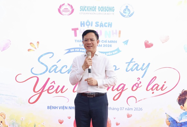 700 đầu sách được đưa vào bệnh viện, bệnh nhi 'bớt buồn' trong những ngày điều trị - Ảnh 6.