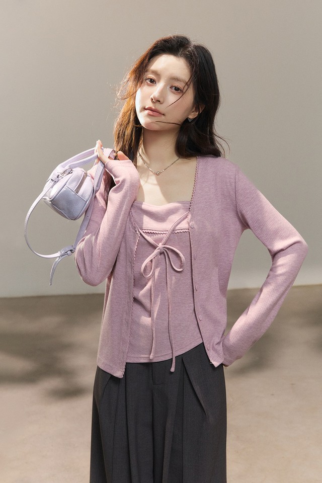 Áo cardigan trở lại mạnh mẽ với phong cách phóng khoáng, thời thượng- Ảnh 1.