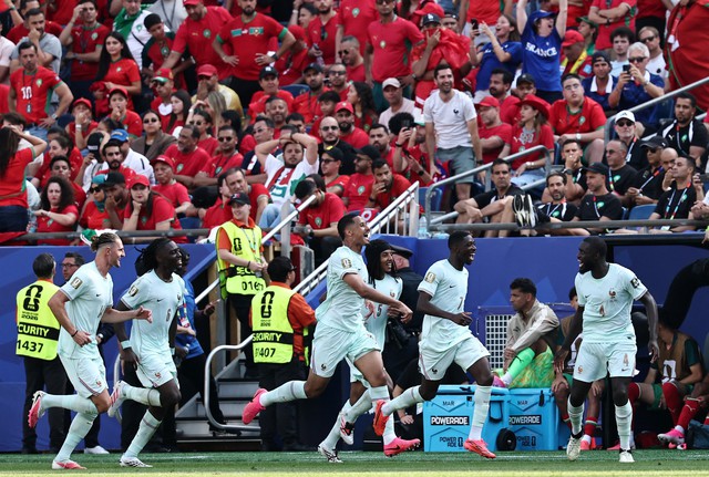 Mbappe ghi bàn vào lưới Ma Rốc, vì sao đồng đội Pháp cản Olise ra ăn mừng?- Ảnh 5.