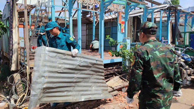 Sạt lở đe dọa sinh kế h&agrave;ng ng&agrave;n hộ d&acirc;n ở An Giang- Ảnh 3.
