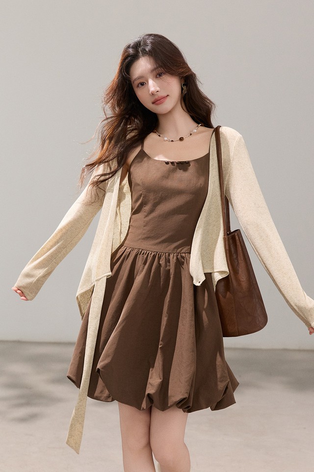 Áo cardigan trở lại mạnh mẽ với phong cách phóng khoáng, thời thượng- Ảnh 7.