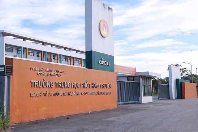 Kỳ thi tốt nghiệp THPT: Đổi mới thế nào để không còn tiêu cực? - Ảnh 1.