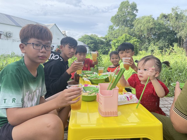 Nghĩa tình tiệm mì 1.000 đồng - Ảnh 2.