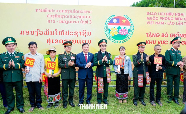 Giao lưu quốc phòng biên giới Việt Nam - Lào lan tỏa tình đoàn kết đặc biệt- Ảnh 2.
