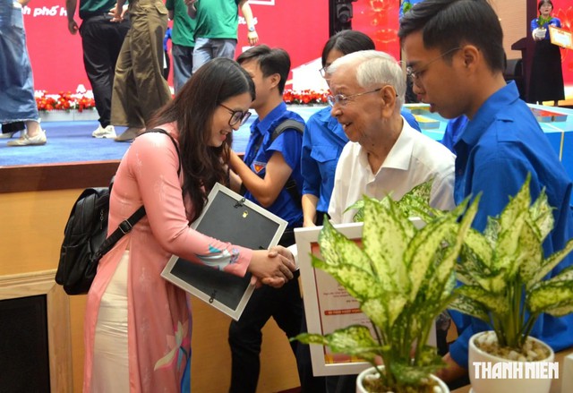 TP.HCM - Th&agrave;nh phố mở lối cho những giấc mơ - Ảnh 1.