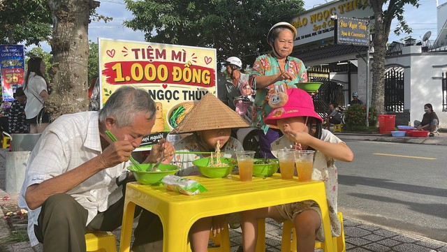 Nghĩa tình tiệm mì 1.000 đồng - Ảnh 1.