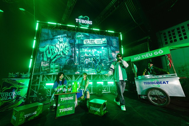H&agrave;ng trăm người trẻ b&ugrave;ng nổ cảm x&uacute;c ở đ&ecirc;m nhạc 'ph&aacute; chuẩn' của Tuborg - Ảnh 7.