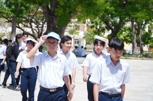 Gia Lai công bố trúng tuyển lớp 10 tạm thời, khi nào xác nhận nhập học? - Ảnh 1.