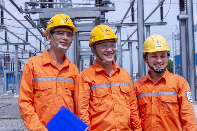 Ảnh dự thi: Năng lượng trên vùng Đất thép - Ảnh 1.