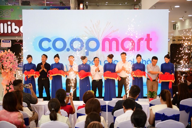 Co.opmart có diện mạo mới, không gian mua sắm mới- Ảnh 1.