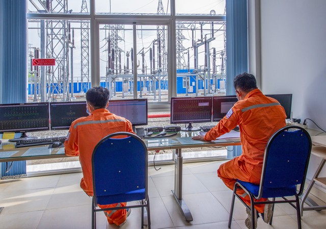 Ảnh dự thi: Năng lượng trên vùng Đất thép - Ảnh 2.