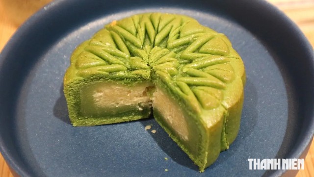 Tưởng bánh da lợn, hóa ra là bánh trung thu đang gây sốt - Ảnh 1.