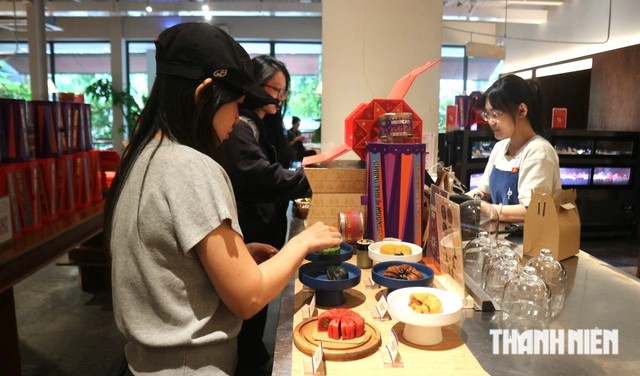 Tưởng bánh da lợn, hóa ra là bánh trung thu đang gây sốt - Ảnh 2.