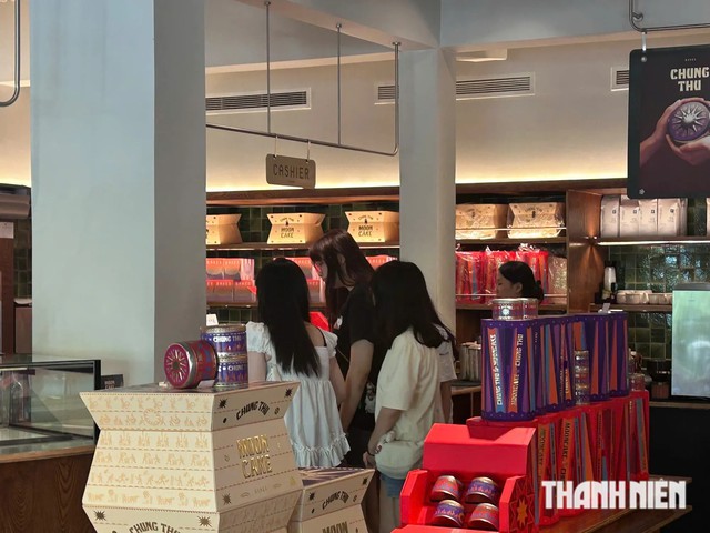 Tưởng bánh da lợn, hóa ra là bánh trung thu đang gây sốt - Ảnh 4.